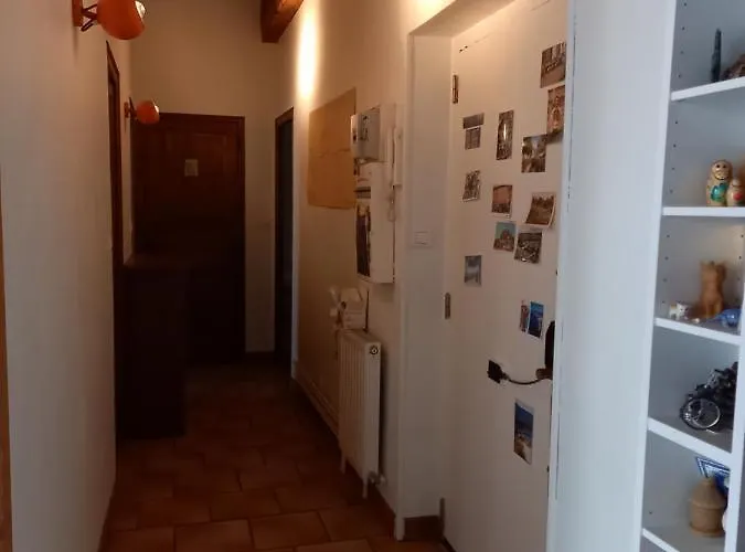 Chambre Chez L\'Habitant, Room For Rent At Host\'S Appartement